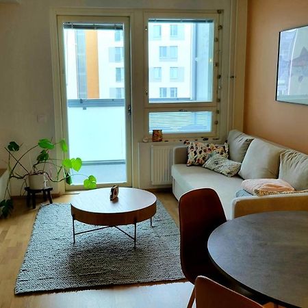 Cosy Apartment With A Relaxing Sauna And A Balcony เฮลซิงกิ ภายนอก รูปภาพ