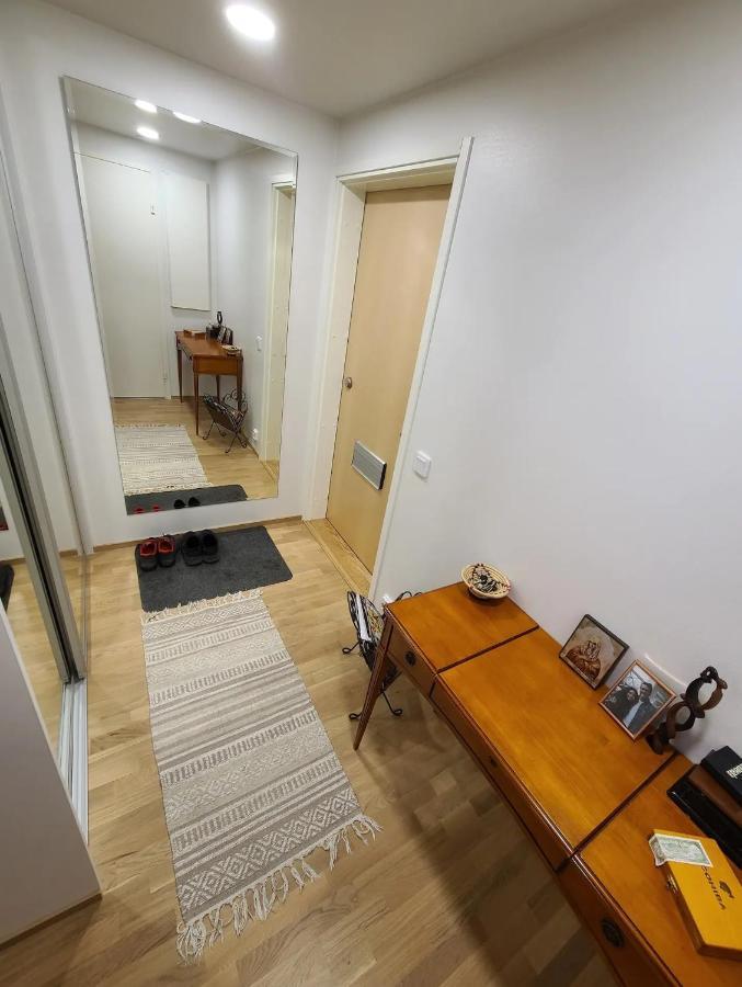 Cosy Apartment With A Relaxing Sauna And A Balcony เฮลซิงกิ ภายนอก รูปภาพ